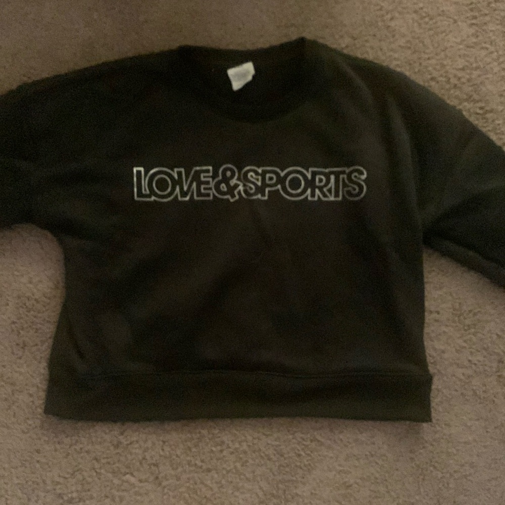 Women’s Love and Sports black active sweatshirt size small